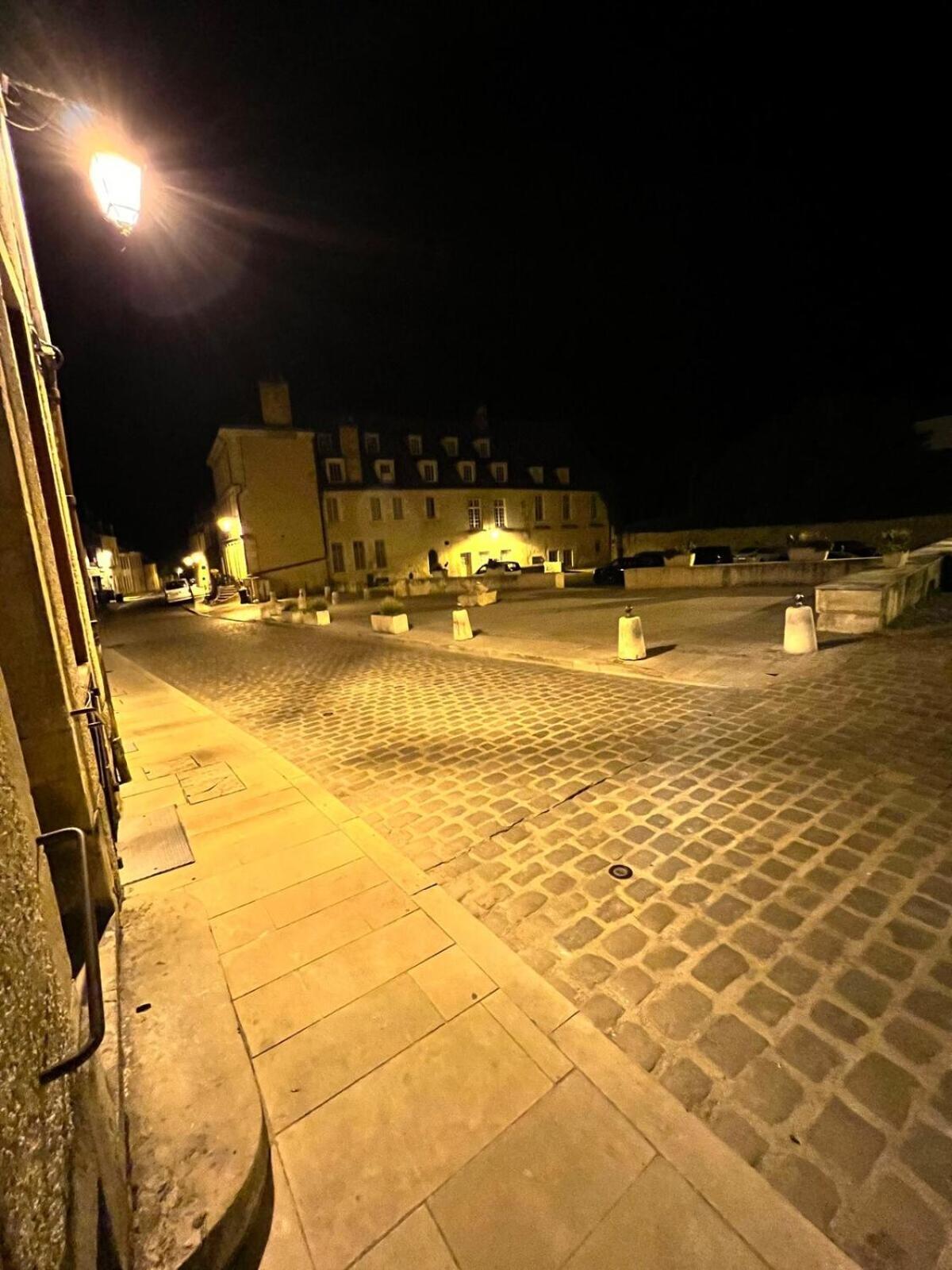 "La Grenouille" Centre Historique - Les Terres Du Roy Villa Avallon Exterior foto